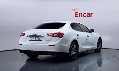 Maserati Ghibli 2017, 53532 км, за 13544.43 USD