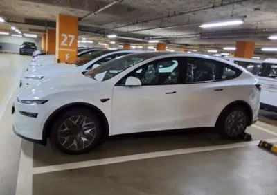 Tesla Model Y 2026, 1 км, за 34265.46 USD