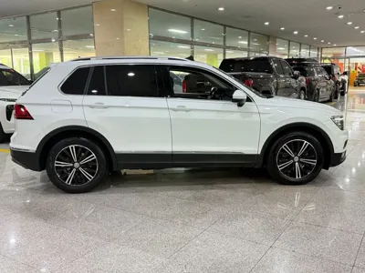 Volkswagen Tiguan 2020, 91509 км, за 14674.79 USD