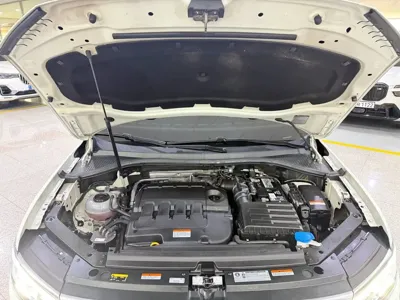 Volkswagen Tiguan 2020, 91509 км, за 14572.67 USD - фото 18