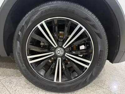 Volkswagen Tiguan 2020, 91509 км, за 14572.67 USD - фото 20