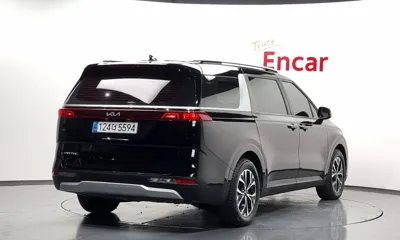 Kia Canival 2023, 112705 км, за 13268.52 USD
