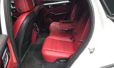 Porsche Cayenne 2023, 34260 км, за 65981.9 USD - фото 12