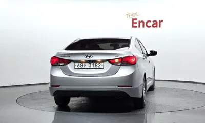 Hyundai Avante 2015, 84706 км, за 4368.09 USD