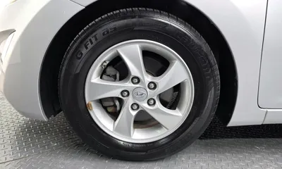 Hyundai Avante 2015, 84706 км, за 4368.09 USD