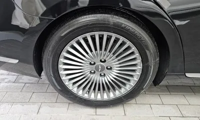 Genesis G90 2019, 130038 км, за 17161.8 USD