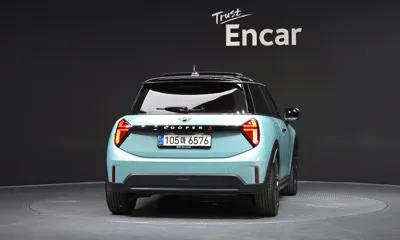 MINI Cooper 2025, 9653 км, за 21596.43 USD