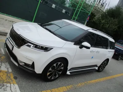Kia Canival 2023, 44000 км, за 21549.23 USD