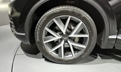 Volkswagen Touareg 2023, 50442 км, за 38874.07 USD