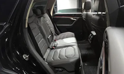 Volkswagen Touareg 2023, 50442 км, за 38874.07 USD - фото 11