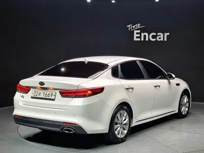Kia K5 2016, 80269 км, за 6049.97 USD - фото 48