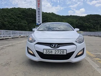 Hyundai i30 2015, 76698 км, за 4271.02 USD