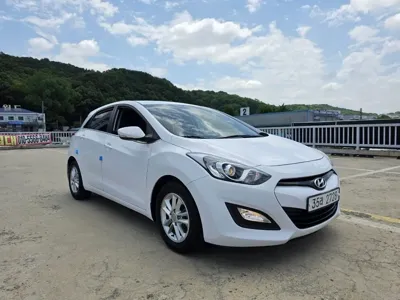 Hyundai i30 2015, 76698 км, за 4271.02 USD