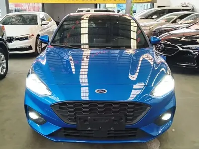 Ford Focus 2019, 63300 км, за 8254.7 USD