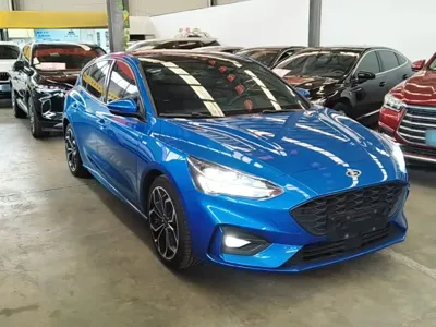 Ford Focus 2019, 63300 км, за 8254.7 USD