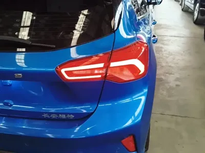 Ford Focus 2019, 63300 км, за 8254.7 USD - фото 8