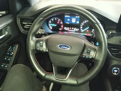 Ford Focus 2019, 63300 км, за 8254.7 USD - фото 11
