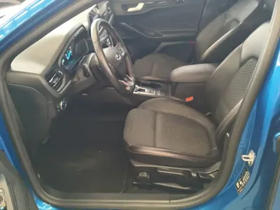 Ford Focus 2019, 63300 км, за 8254.7 USD - фото 15