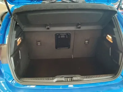 Ford Focus 2019, 63300 км, за 8254.7 USD - фото 19