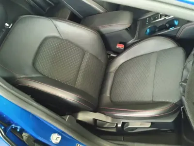 Ford Focus 2019, 63300 км, за 8254.7 USD - фото 25
