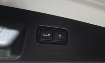 Genesis GV60 2023, 3989 км, за 39713.8 USD - фото 20
