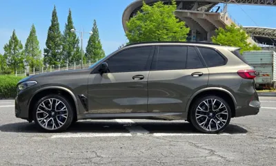 BMW X5M 2022, 63389 км, за 58170.32 USD - фото 20