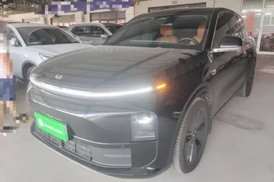 Li Auto L6 · 2024 год