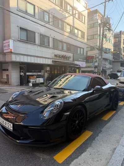 Porsche 911 · 2017 год