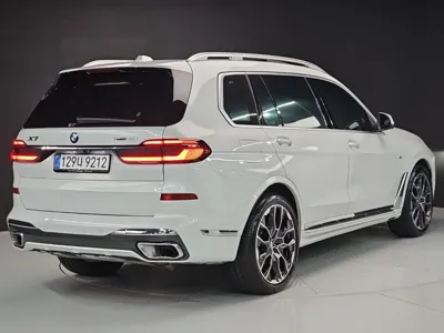 BMW X7 2025, 12046 км, за 650061.52 USD