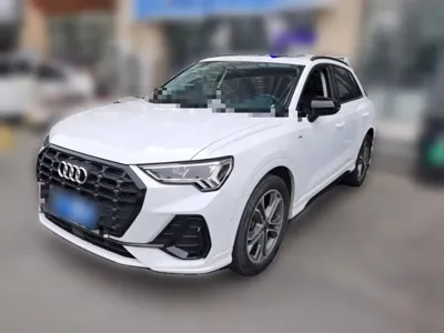 Audi Q3 2023, 52800 км, за 22178.14 USD