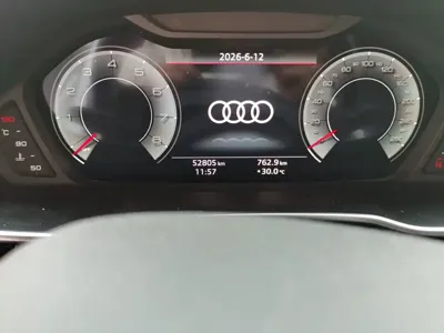 Audi Q3 2023, 52800 км, за 22178.14 USD