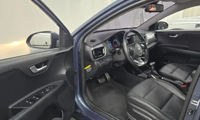 Kia Stonic 2018, 39258 км, за 8196.73 USD - фото 10