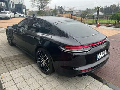 Porsche Panamera 2023, 58000 км, за 39654.72 USD