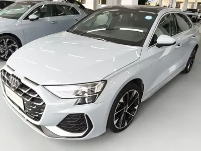 Audi A3 2024, 4600 км, за 18064.19 USD