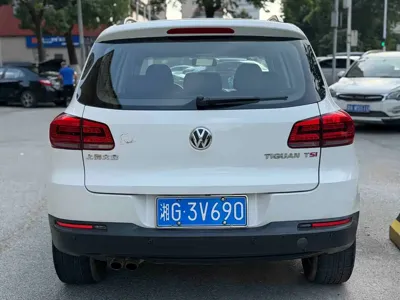 Volkswagen Tiguan 2014, 150000 км, за 3501.99 USD
