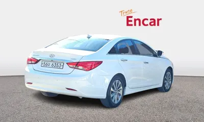 Hyundai Sonata 2013, 183283 км, за 2980.13 USD