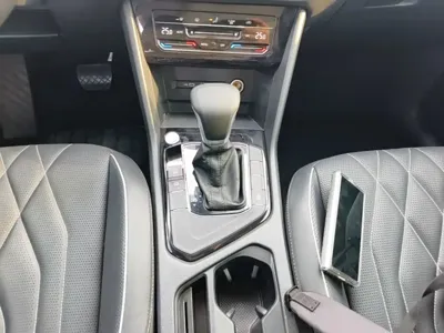 Volkswagen Tiguan L 2024, 81900 км, за 14213.97 USD - фото 14