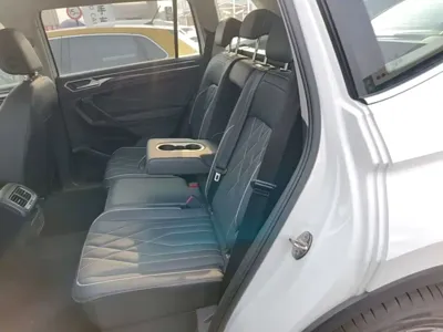 Volkswagen Tiguan L 2024, 81900 км, за 14213.97 USD - фото 17