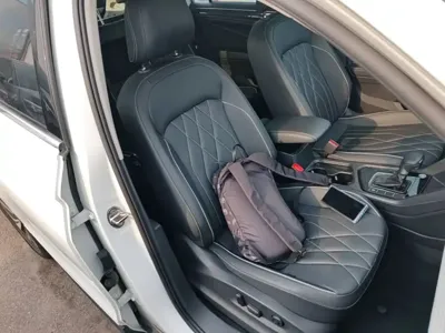 Volkswagen Tiguan L 2024, 81900 км, за 14213.97 USD - фото 25