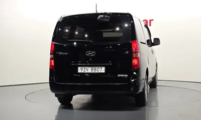Hyundai Starex 2017, 80648 км, за 7296.42 USD