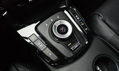 Kia Seltos 2025, 3823 км, за 18670.33 USD - фото 9