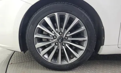 Kia K7 2017, 161903 км, за 7475.78 USD