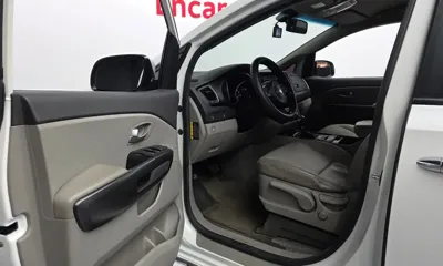 Kia Canival 2015, 166162 км, за 4923.2 USD - фото 10