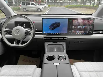 Voyah Dreamer 2025, 26900 км, за 36756.2 USD