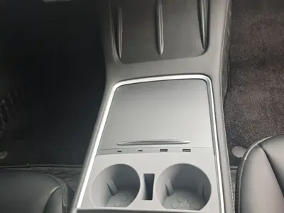 Tesla Model 3 2022, 45900 км, за 20156.46 USD - фото 21