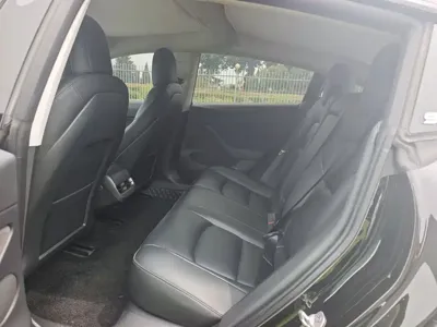 Tesla Model 3 2022, 45900 км, за 20156.46 USD - фото 25
