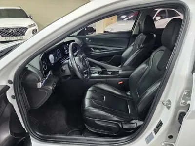 Hyundai Avante 2022, 146275 км, за 7748.91 USD