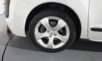 Peugeot 3008 2014, 136895 км, за 3216.49 USD
