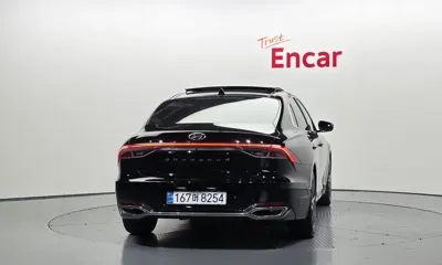 Hyundai Grandeur 2021, 151454 км, за 12406.46 USD