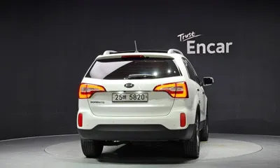 Kia Sorento 2014, 122100 км, за 5120.13 USD